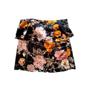 Strapless, tiered, floral top.